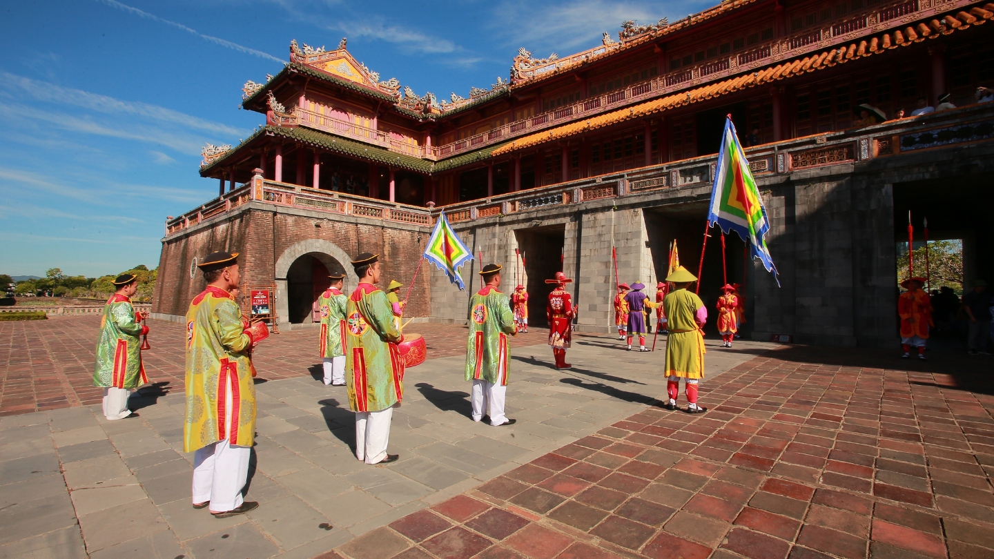 75-cam-nang-du-lich-hue