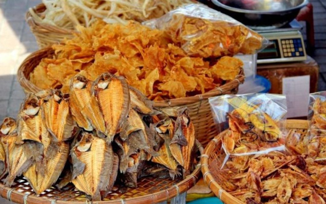 49-top-dac-san-da-nang-lam-qua