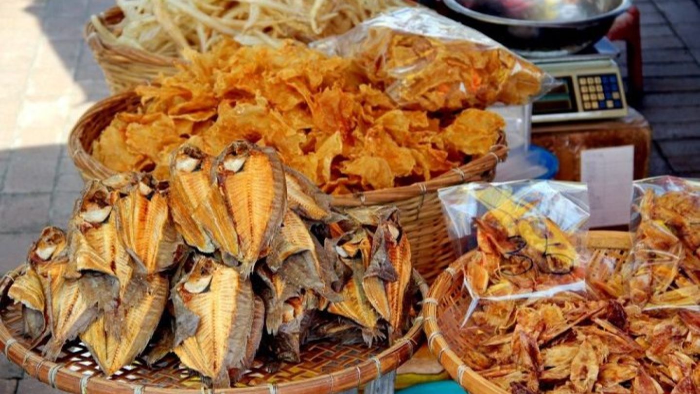 49-top-dac-san-da-nang-lam-qua